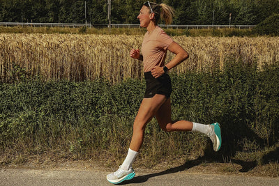 Laura und 2DiE4: Aktivierte Performance aus echter Erfahrung