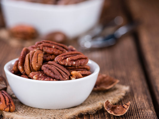 Nuss-Wissen #8: Pekannuss trifft Paranuss. Zwei Baumnüsse, zwei Superkräfte.