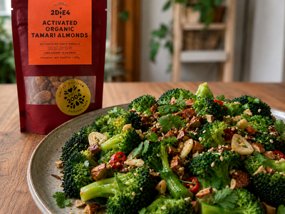 Broccoli mit Tamari-Mandeln, Chili und Knoblauch