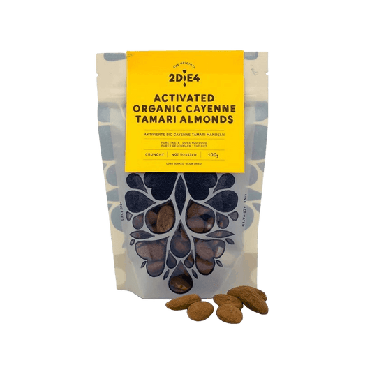 2DiE4 aktivierte Bio-Tamari-Mandeln – zweistufig fermentiert, mit Tamari veredelt, kräftiger Umami-Geschmack, perfekter Crunch, leichter verdaulich und nährstoffreich.
